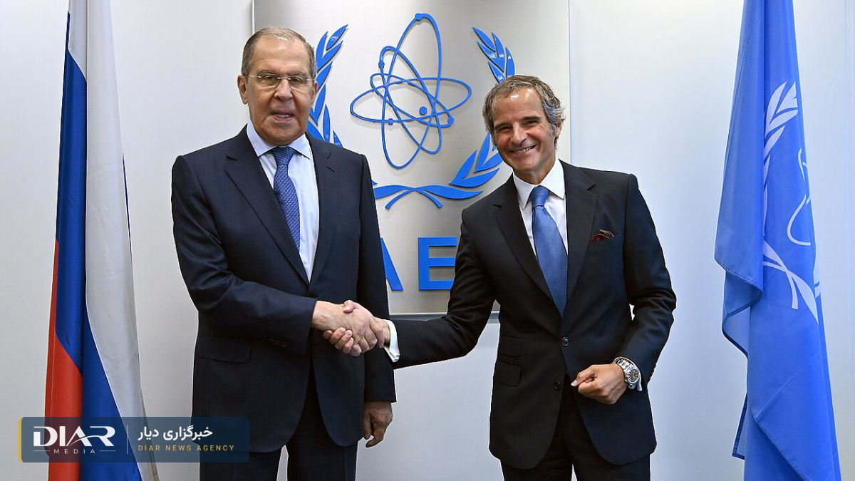 Il ministro degli Esteri russo Sergej Lavrov lunedì a Teheran