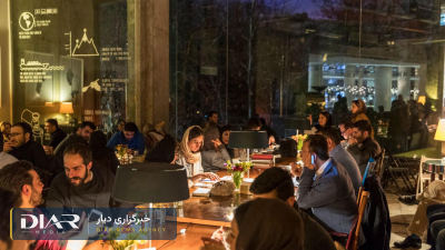 La policía de lugares públicos de Teherán prohíbe la shisha, la música en vivo y los DJ en las cafeterías